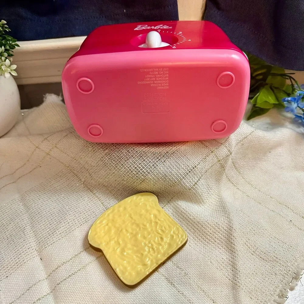 Barbie pretend Play Toaster